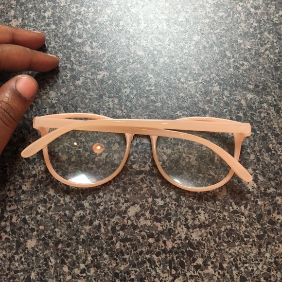 Glasses - Picture 3 of 3